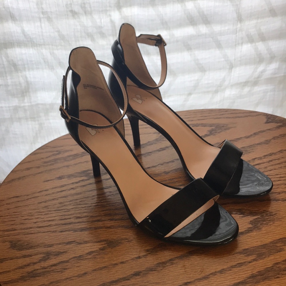 bp. NORDSTROM Black Patent Leather Sandals - size9